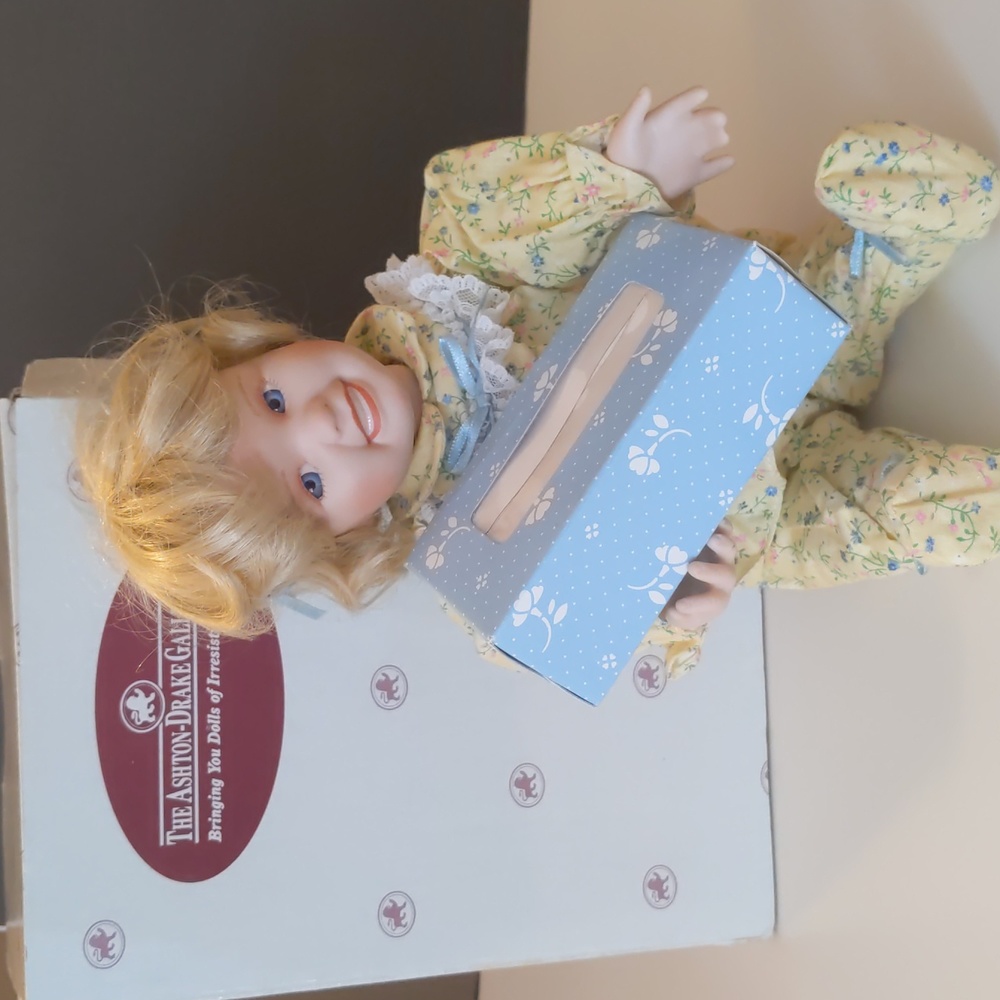 Ashton Drake Elevendy Four and One, Caught in the Act Doll